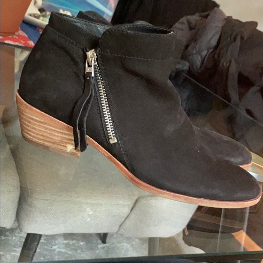 Low boots